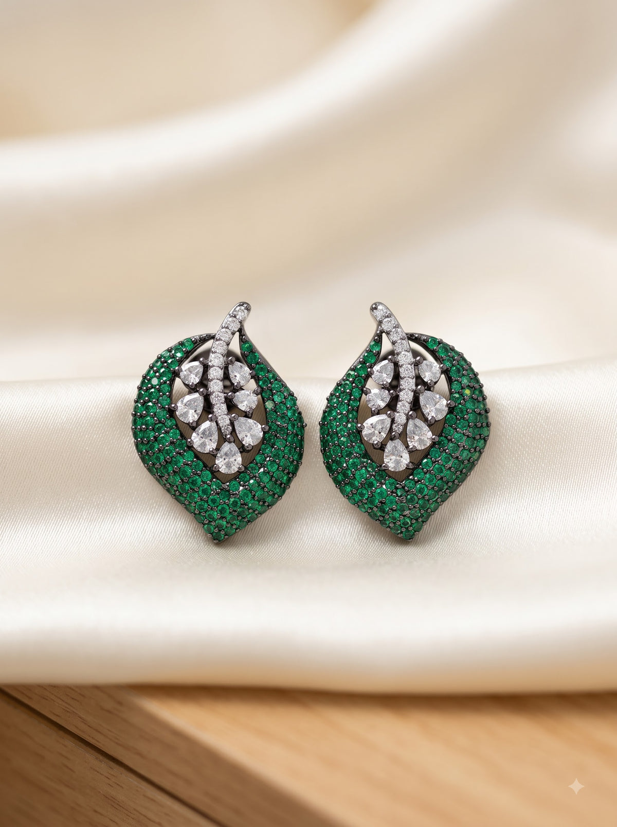 The Verdant Leaf Crystalline Stud