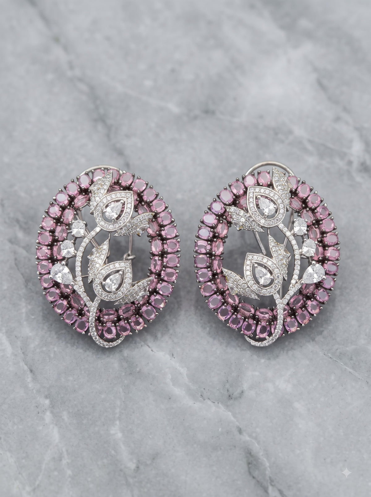 The Lotus Muse Oval