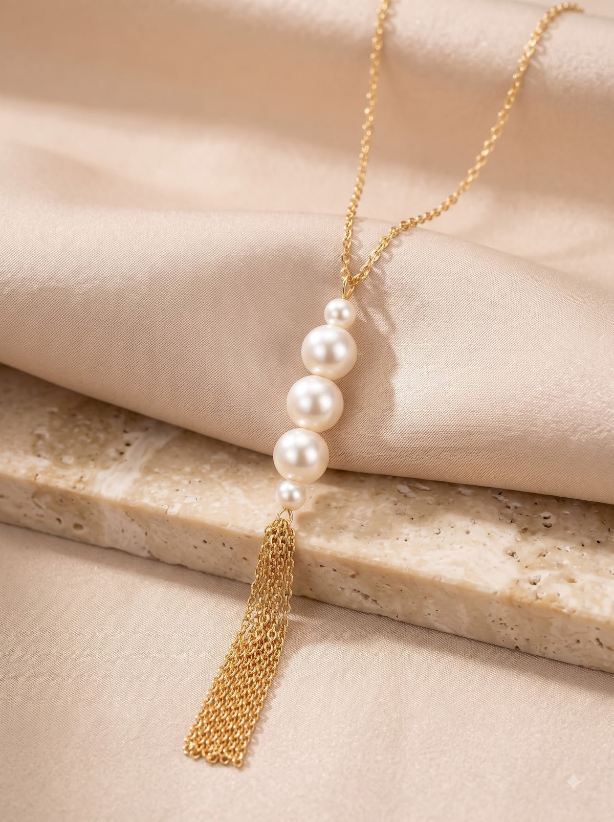 Lumina Pearl & Mesh Necklace