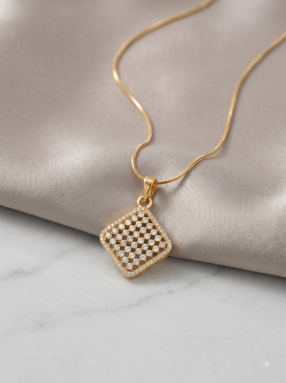 Quadrant Gold Solitaire Pendant