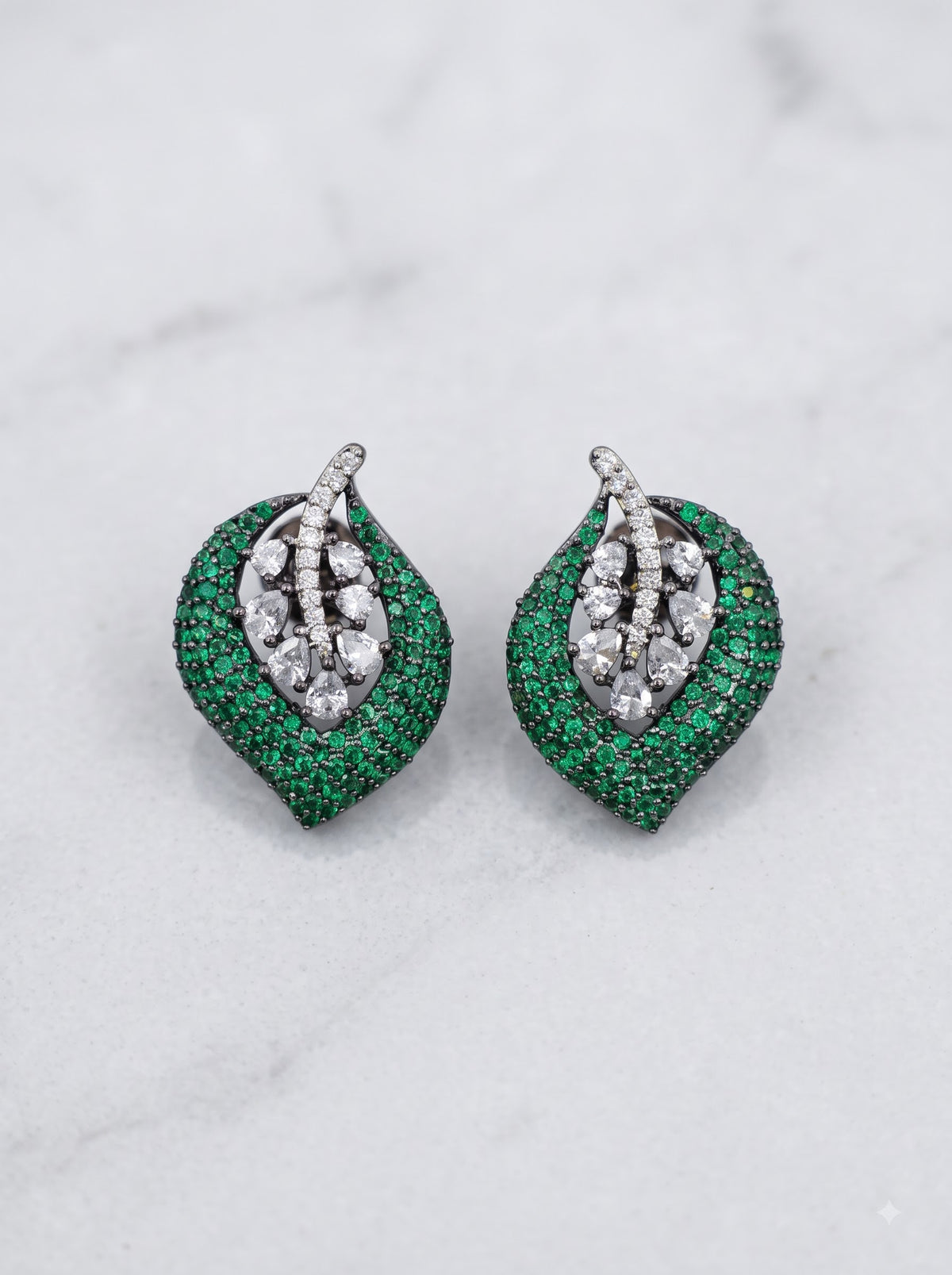 The Verdant Leaf Crystalline Stud