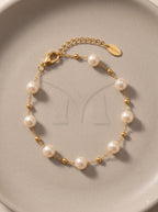 Lustre Pearl Link Bracelet