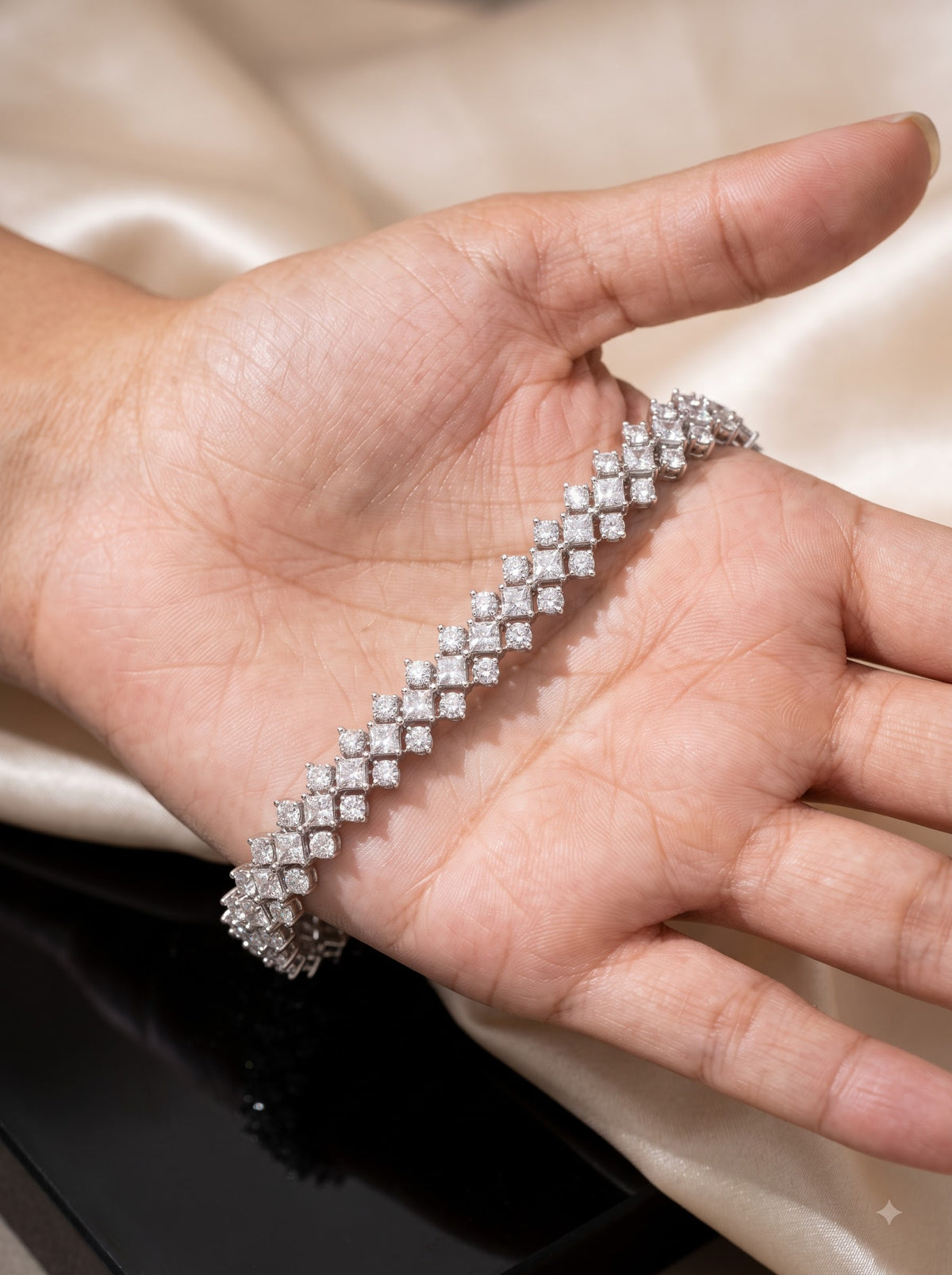 Luminous Geometric Stellar Bracelet