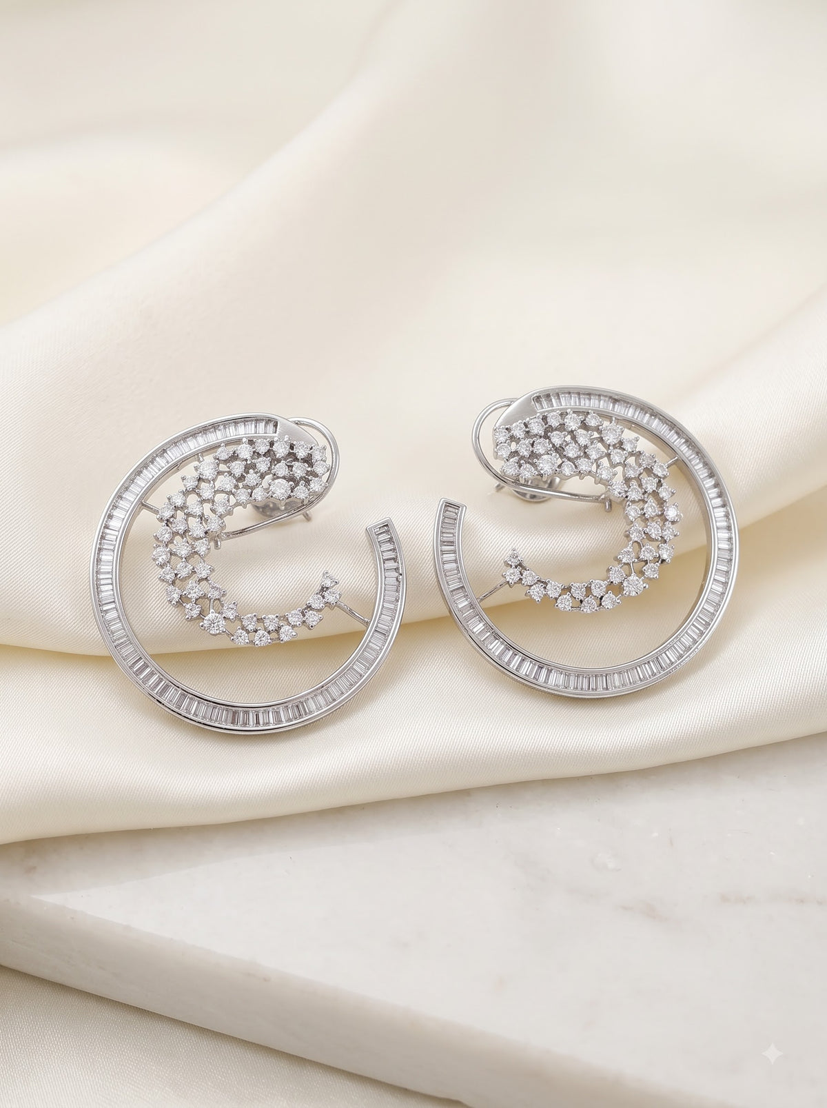 The Stellar Circle Stud